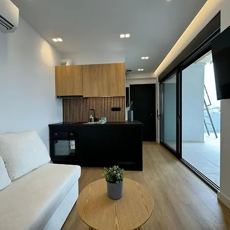 Bluemotion - Centralsuite Portview Piraeus Exterior photo